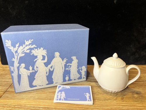Wedgwood clock orange - wedgwood, o’clock