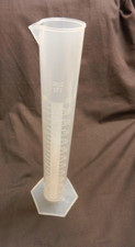 PLASTIC MEASURING CYLINDERS