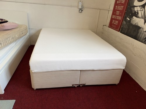 Tempur kingsize bedframe - bedframe, and
