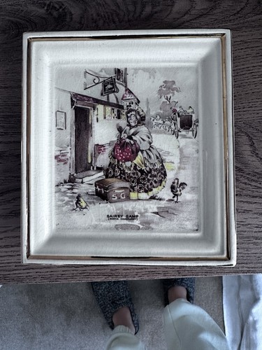 Vintage wall plate featuring - vintage,