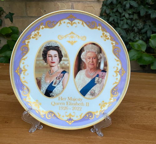 Her majesty queen elizabeth - elizabeth, ii