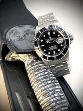Rolex 16610 Submariner 2001