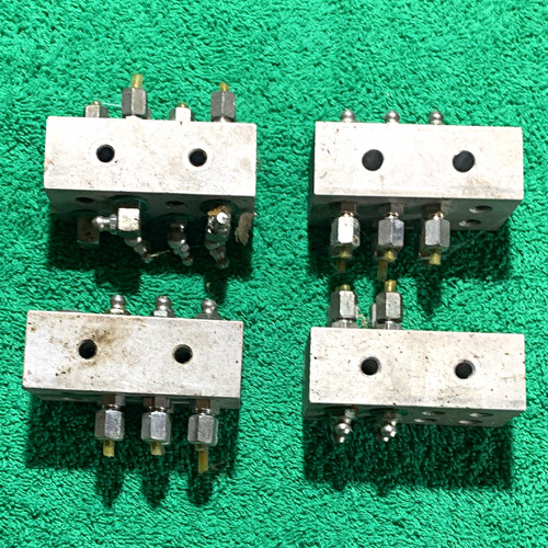 Lot hydraulic manifold - of,