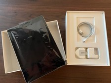 iPad 5th Gen - 32GB Space Grey - Wi-Fi - 9.7in