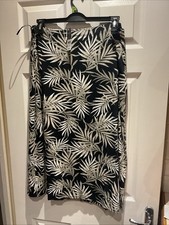 Bonmarche Skirt. Black With