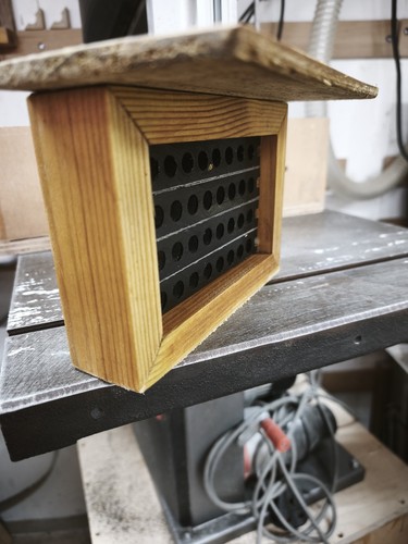 Bee hotel house - hotel, diy
