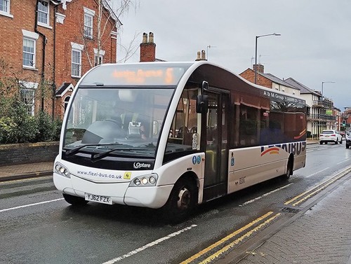Photo bus optare solo yj62fzx - photo,