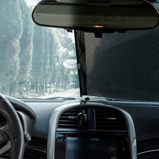 Black heat-insulating blackout