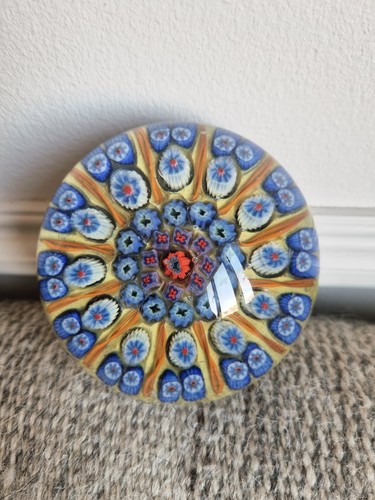 Perthshire vasart paperweight - perthshire/vasart,