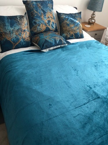 Teal throw large 230 - ex, x