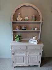 Old Charm Vintage Dresser/