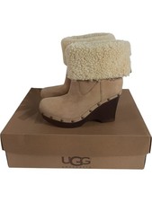 UGG Australia Shearling Lined Wedge Boots Beige Size 5.5 EU 38 Carnigie