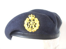 RAF BERET & BRASS CAP BADGE - ROYAL AIR FORCE / REGIMENT / ATC  55-62cm