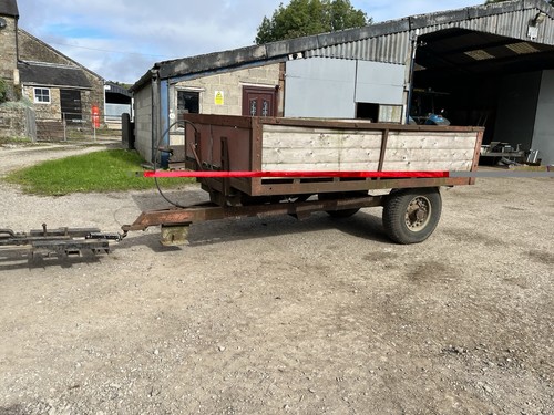 Ton tipping trailer horse - ton,