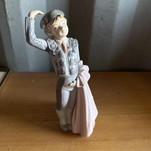 Lladro matador boy figurine - matador,