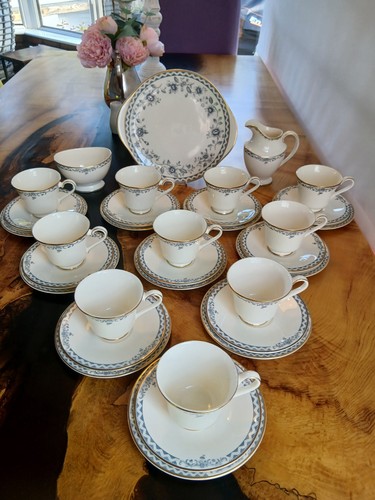 Large royal doulton - pc,