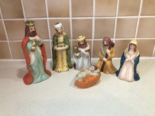 Vintage nativity scene figures - vintage,