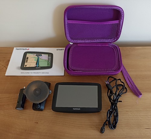 Tomtom start 4aa53 - start, •
