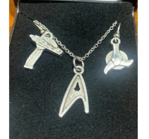 Star trek inspired necklace - star,