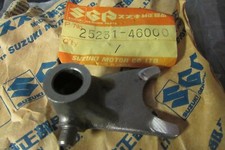 1977 - 1980 NOS GENUINE SUZUKI RM80 RM50 DS80 GEAR SHIFT FORK 25231-46000