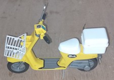Sindy Vintage Yellow Moped With Basket, Mirror And Stand 
