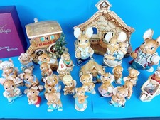 Vintage Pendelfin Rabbits Old School House And Caravan Collectables Ornaments
