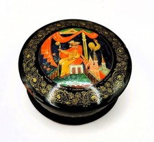 Vintage Russian Hand Painted Lacquer Box Artist Signed