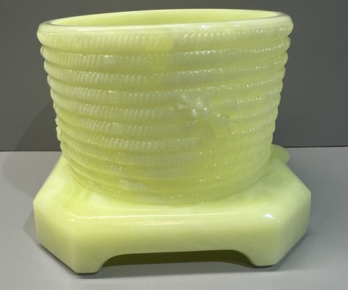 Vintage boyd glass beehive - boyd,