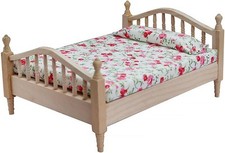 Toyvian mini doll house - doll, bed
