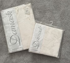 DAMASK TABLECLOTH & NAPKINS