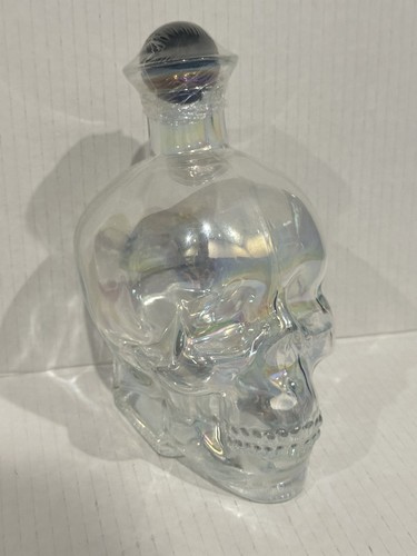 Skull shape iridescent glass - skull,