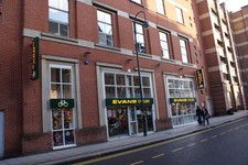 Photo A1 Bike Shops of Leeds Leeds/SE3034 Evans Cycles on New Station S c2011