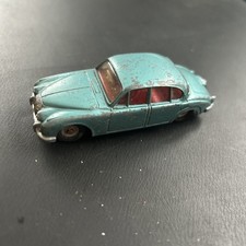 Dinky Toys Daimler 2.5 Litre 