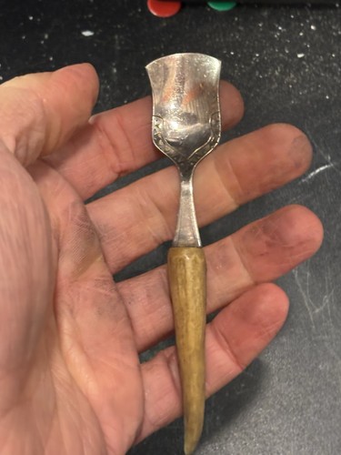 Unusual spoon trowel shape - unusual,