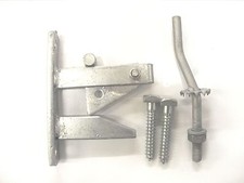 Galvanised auto latch and