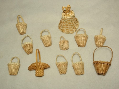 Lot miniature dollhouse - lot, straw