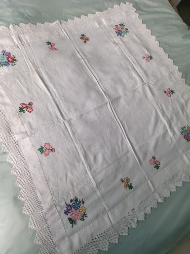 Vintage hand embroidered - embroidered, white