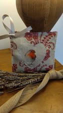 Handmade Robin  & Kate Forman