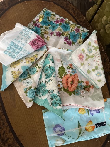 Vintage print hankie - print,