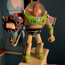 Toy Story & Beyond - Battle