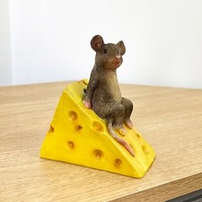 Small Mouse Ornament on Cheese