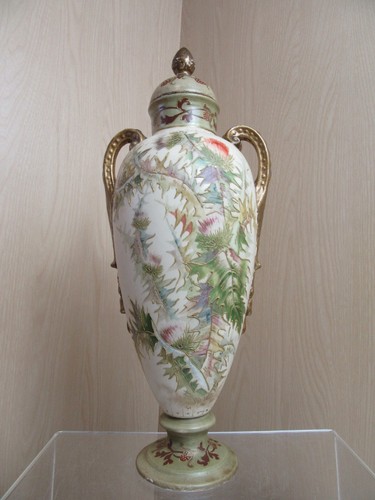 Large antique royal - a,