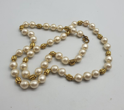 Iconic chanel vintage pearl - chanel,