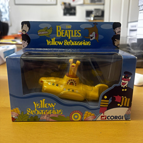 Corgi classics beatles yellow - classics,
