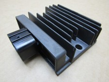 Kawasaki ZR900 Z900RS Cafe 2018 16,028 miles regulator rectifier (12780)