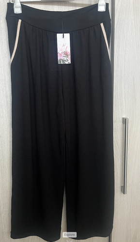 Bnwt kim cropped wide - &,
