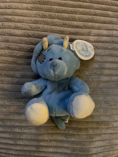 Blue nose friends chill - nose,