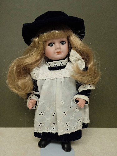 Vintage porcelain doll - vintage, alberon
