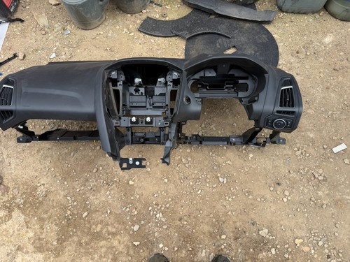 Ford focus mk3 dashboard - ford,