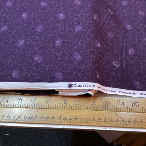 Quiltgate floral light and - quiltgate-floral-light,